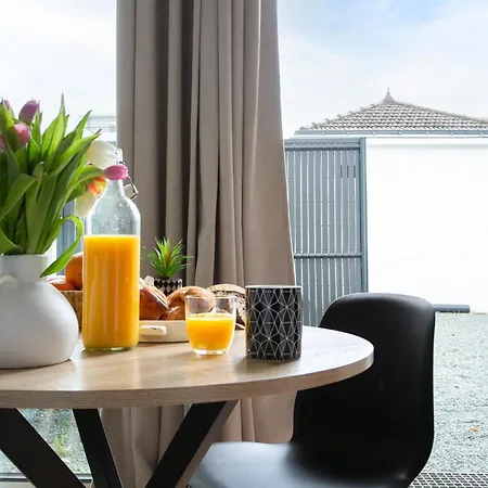 Avec Coin Nuit & Cuisine Exterieur Agreable 22b La Roche-sur-Yon
