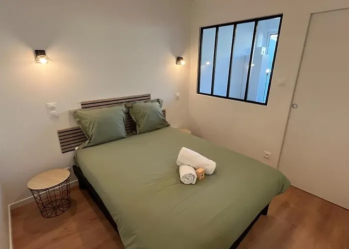 아파트 Avec Coin Nuit & Cuisine Exterieur Agreable 22b 라로츠수르욘